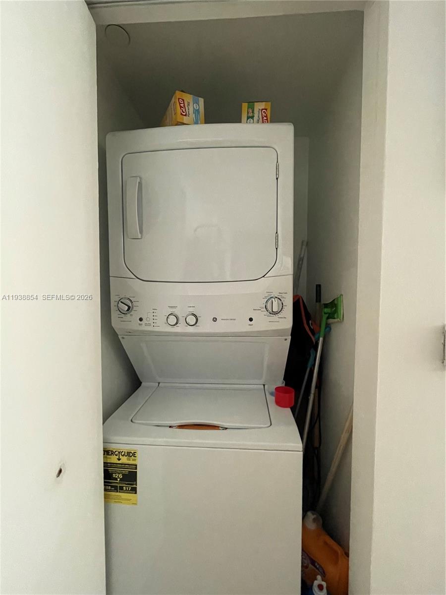 350 S Miami Ave #1208, Miami FL 33130