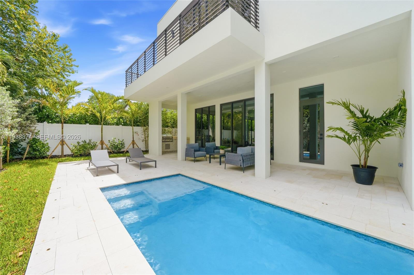 1117 SE 9th St, Fort Lauderdale FL 33316