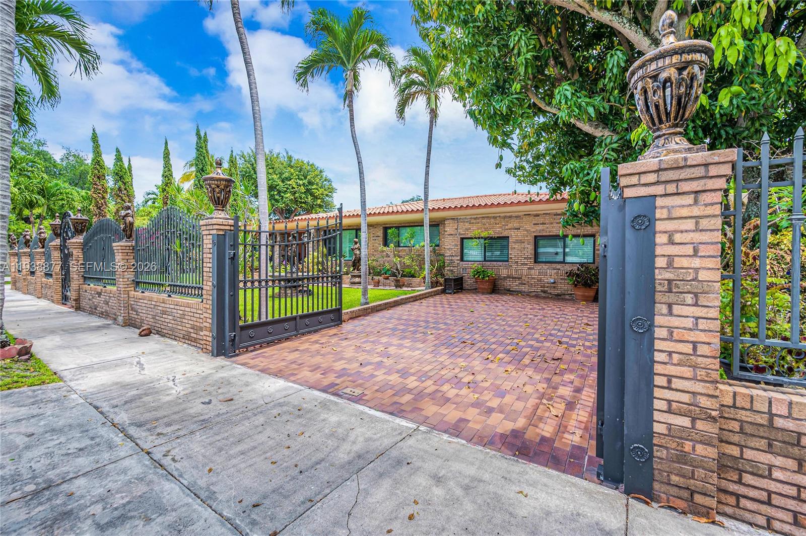 110 W Shore Dr W, Miami FL 33133