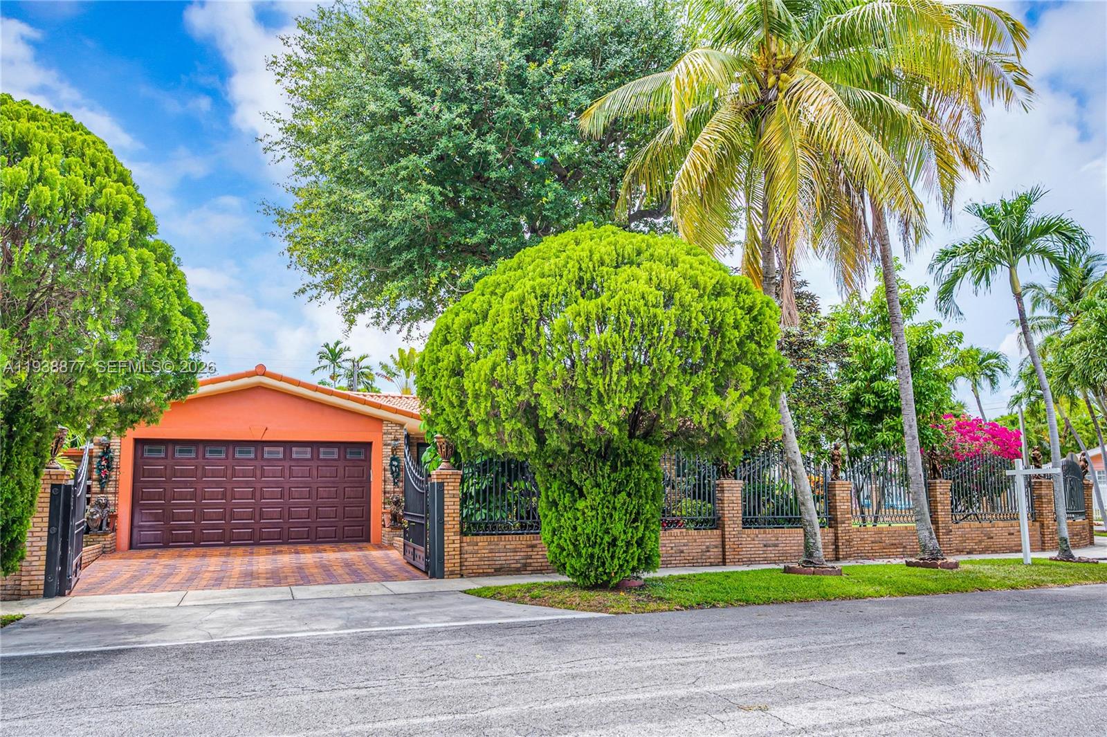 110 W Shore Dr W, Miami FL 33133