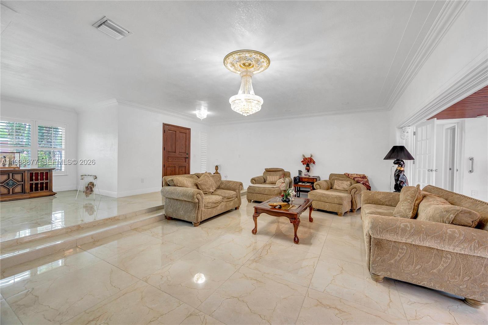 110 W Shore Dr W, Miami FL 33133
