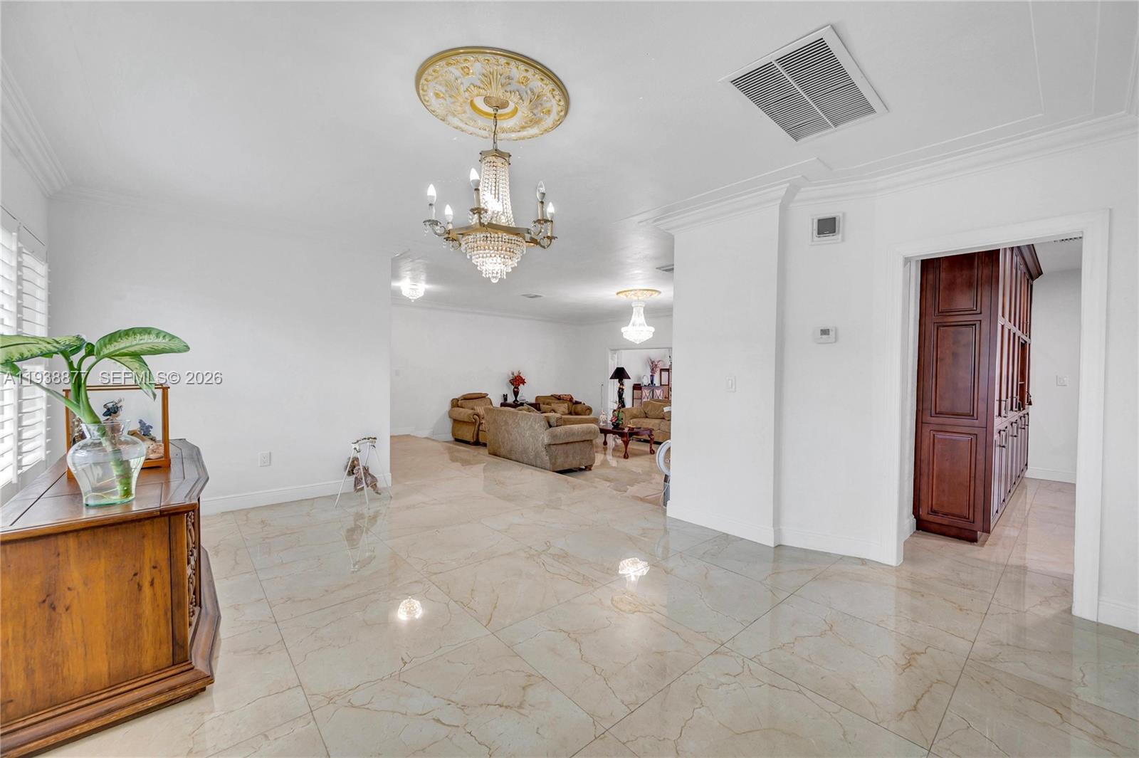 110 W Shore Dr W, Miami FL 33133