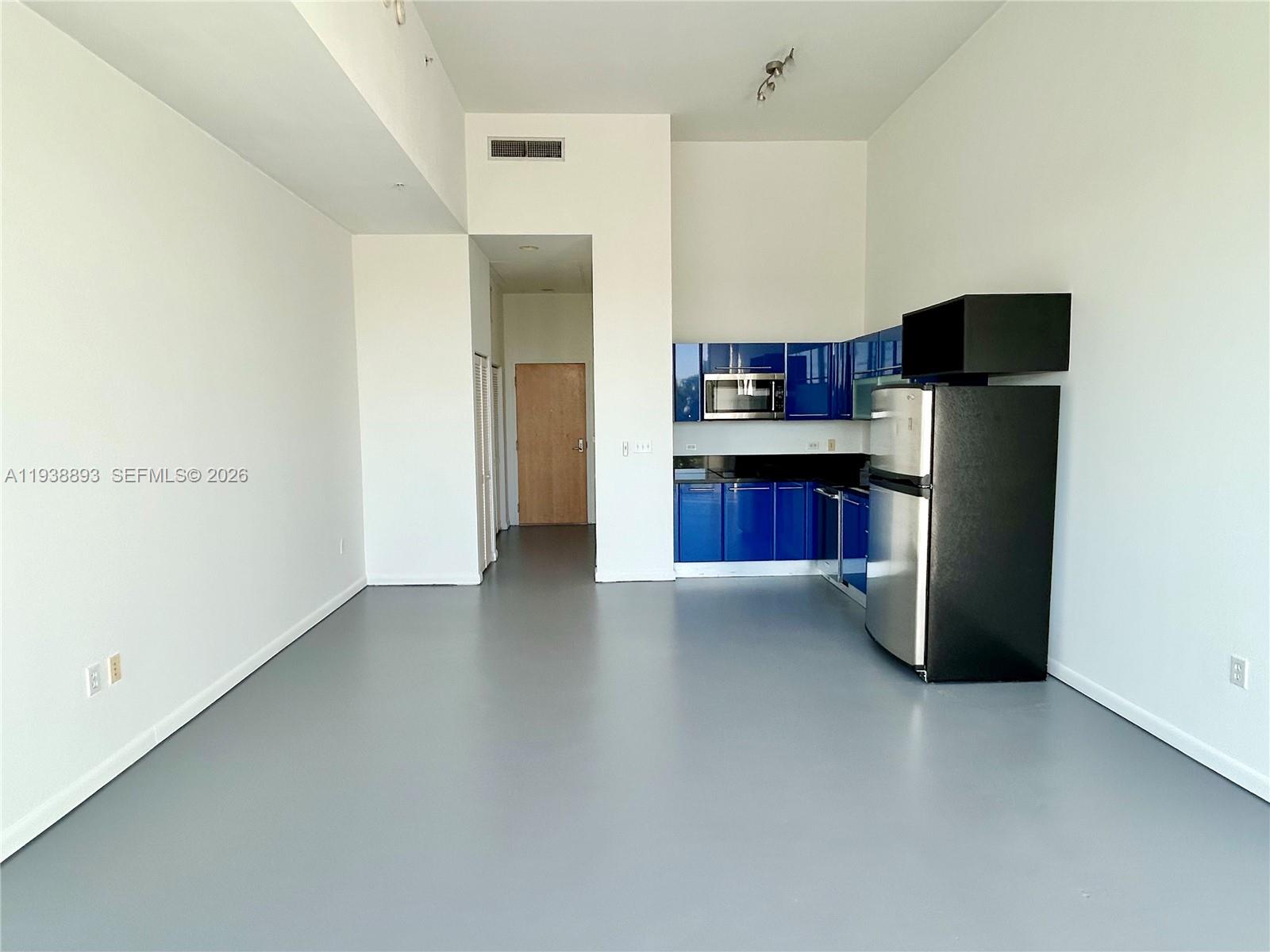 253 NE 2nd St #333, Miami FL 33132