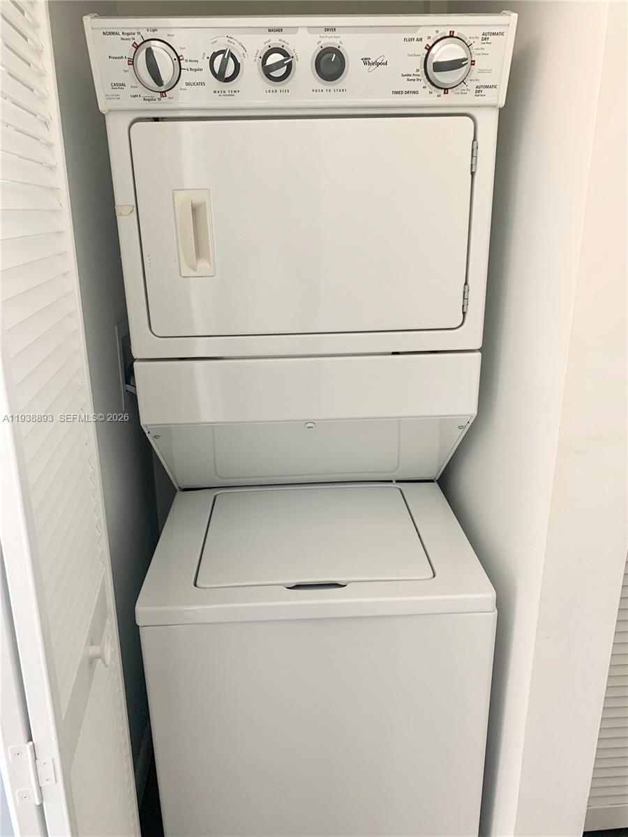 253 NE 2nd St #333, Miami FL 33132