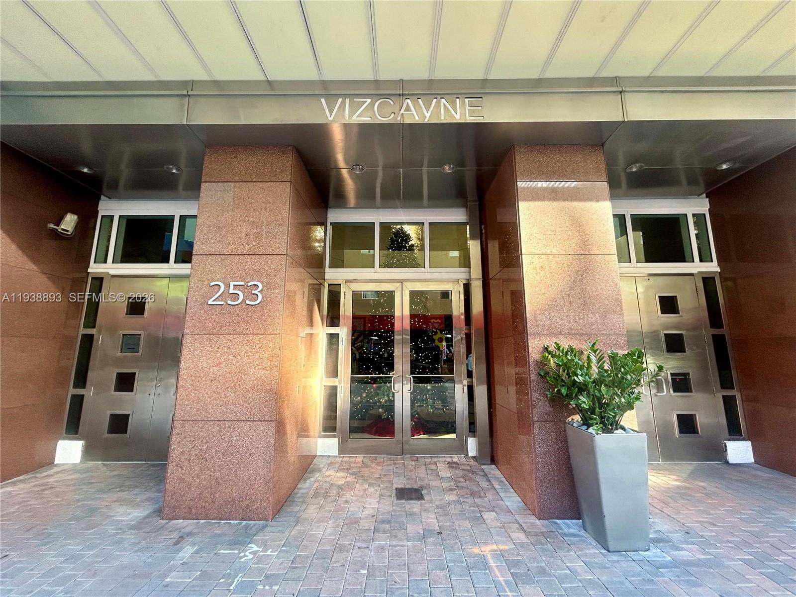 253 NE 2nd St #333, Miami FL 33132