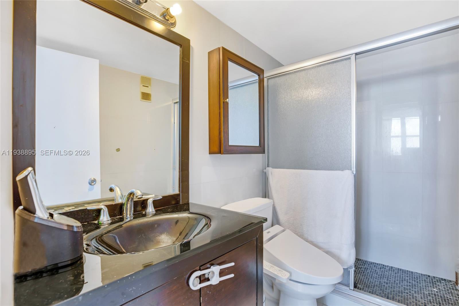770 Claughton Island Dr #915, Miami FL 33131