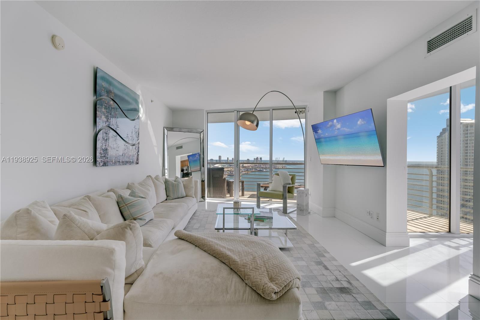 325 S Biscayne Blvd #3723, Miami FL 33131
