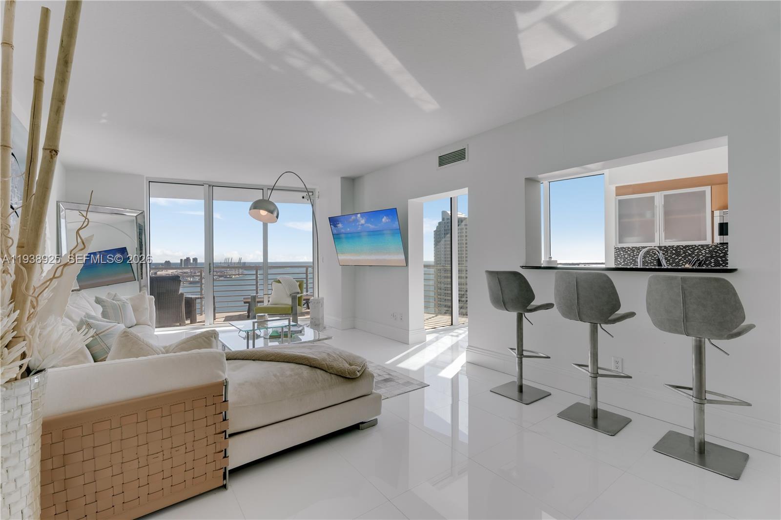 325 S Biscayne Blvd #3723, Miami FL 33131