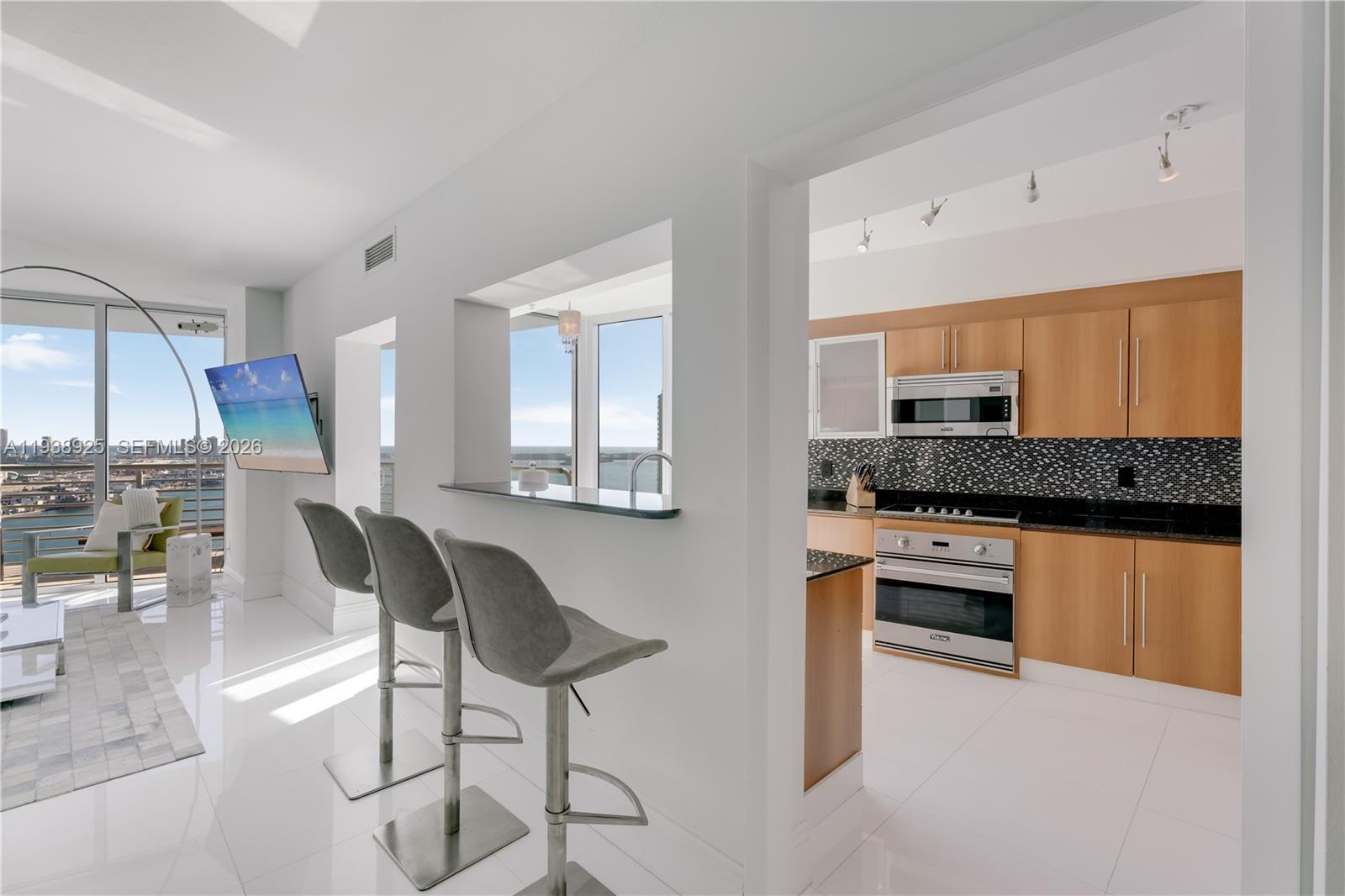 325 S Biscayne Blvd #3723, Miami FL 33131
