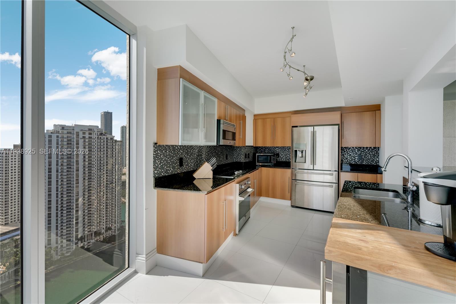 325 S Biscayne Blvd #3723, Miami FL 33131