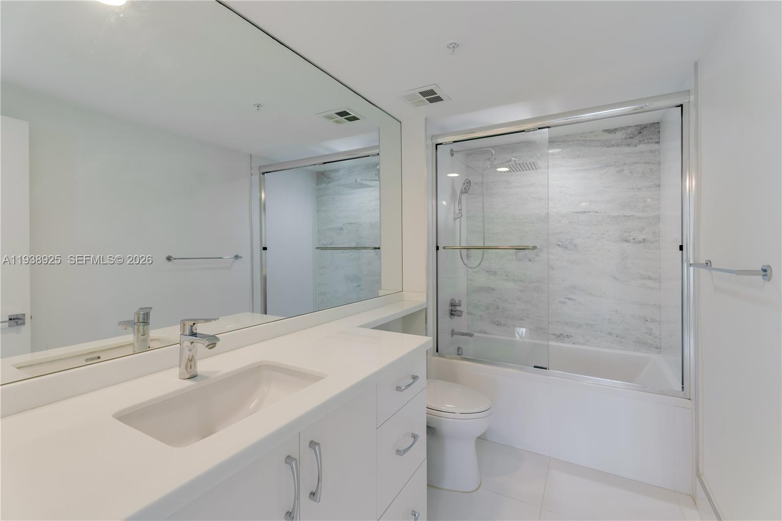 325 S Biscayne Blvd #3723, Miami FL 33131