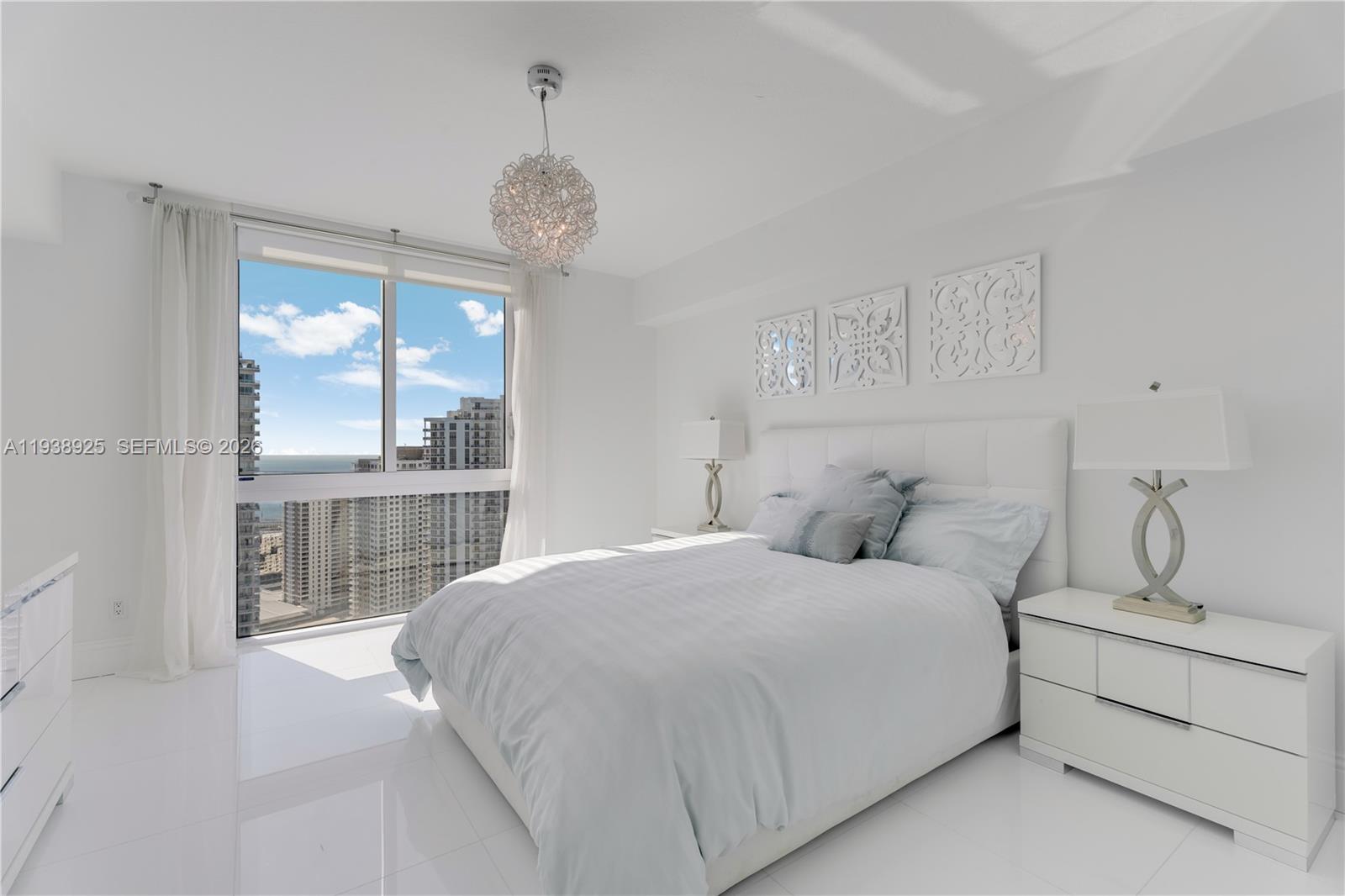 325 S Biscayne Blvd #3723, Miami FL 33131