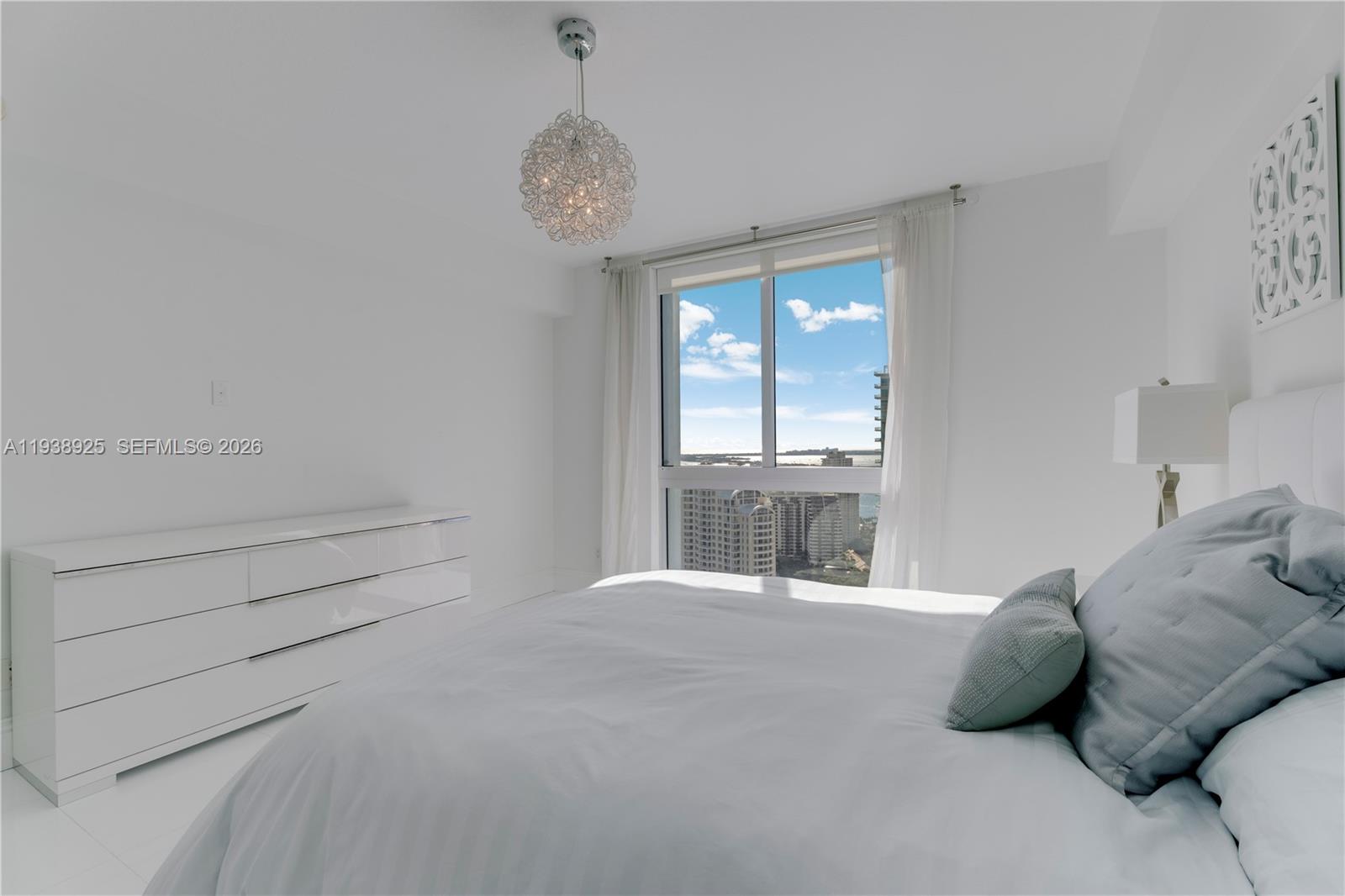 325 S Biscayne Blvd #3723, Miami FL 33131