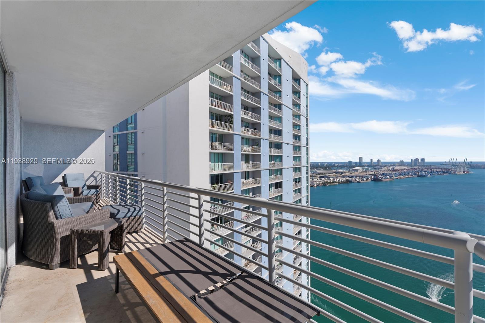 325 S Biscayne Blvd #3723, Miami FL 33131