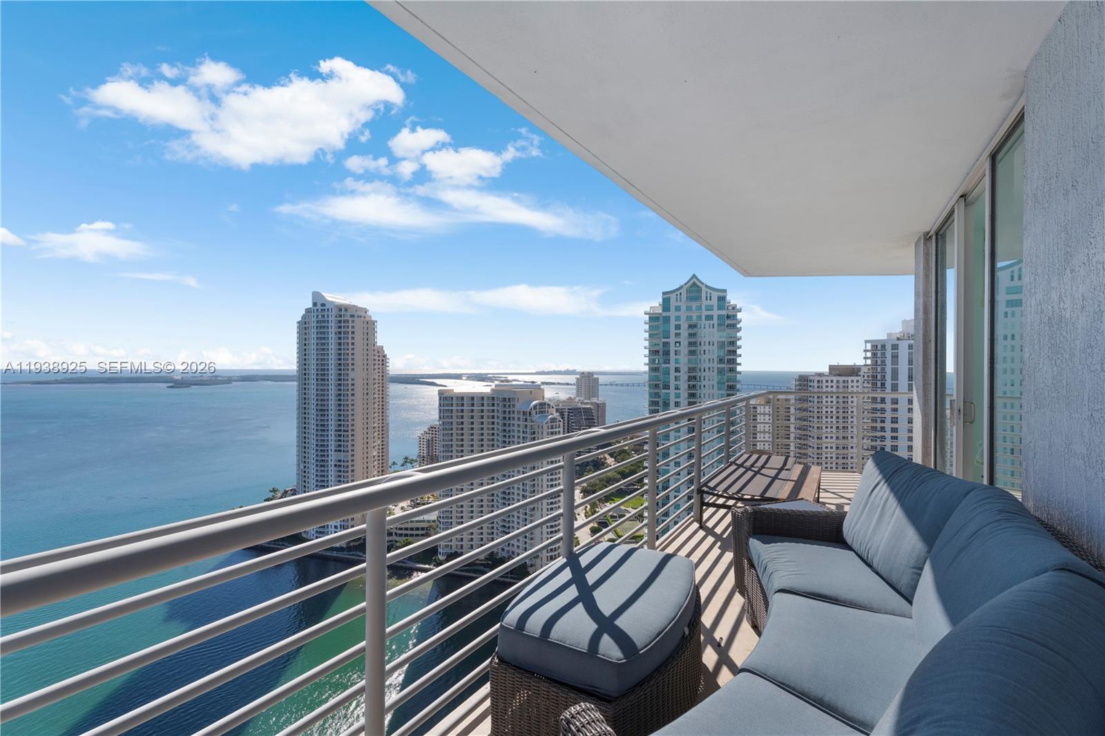 325 S Biscayne Blvd #3723, Miami FL 33131