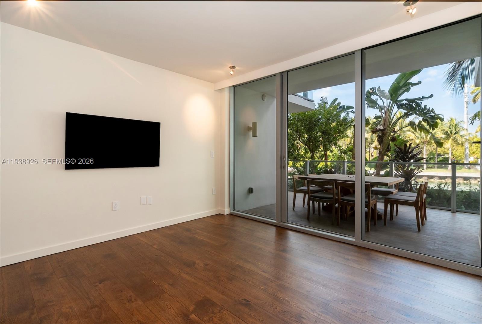 1201 20th St #205, Miami Beach FL 33139
