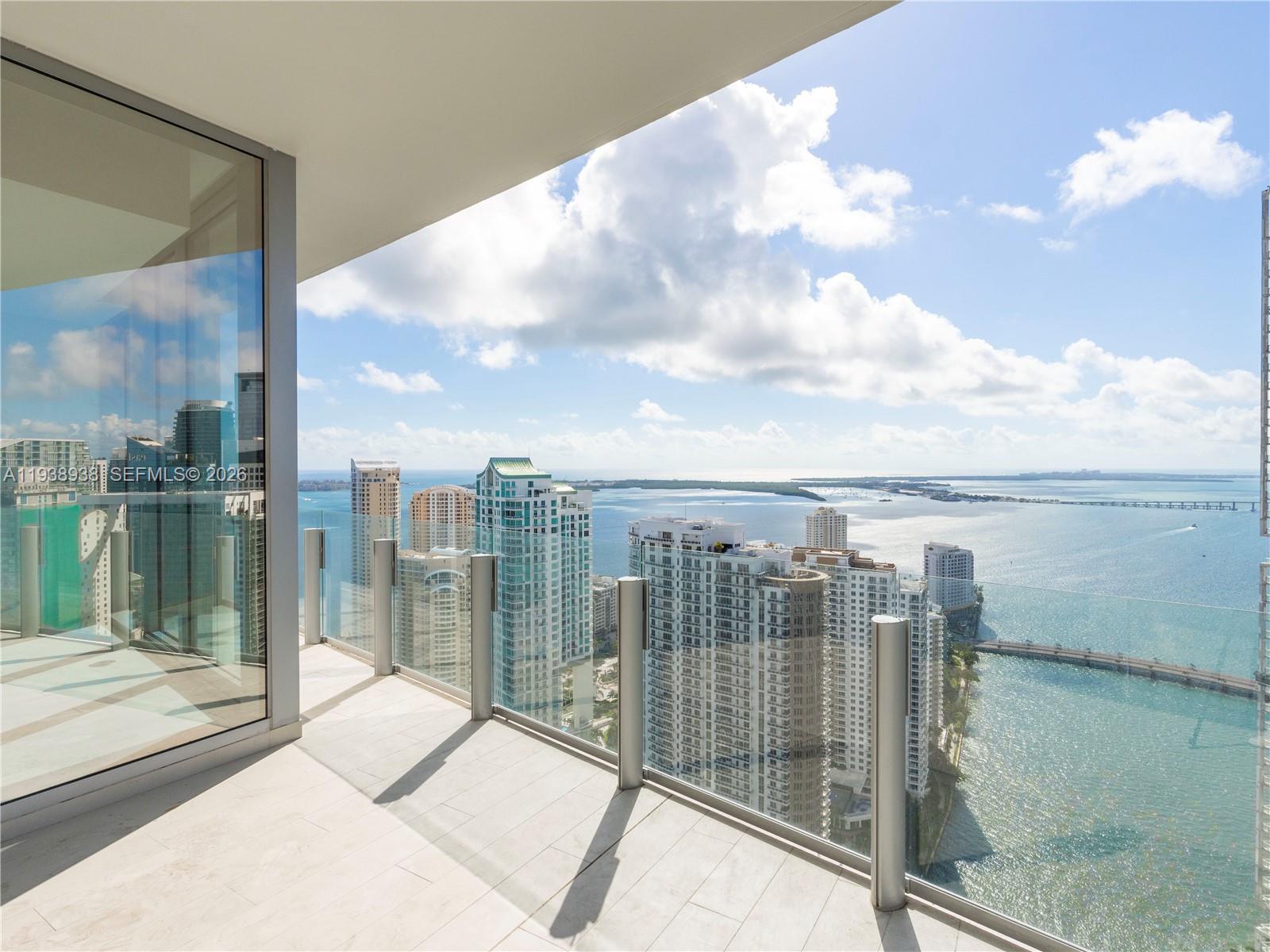 300 Biscayne Boulevard Way #4305W, Miami FL 33131
