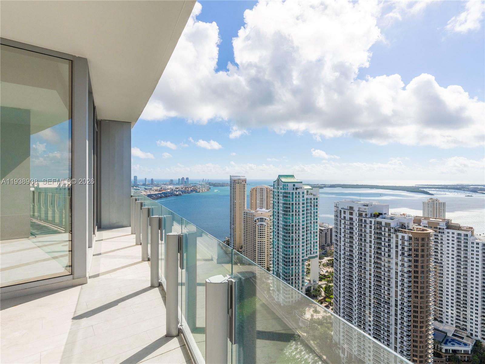 300 Biscayne Boulevard Way #4305W, Miami FL 33131
