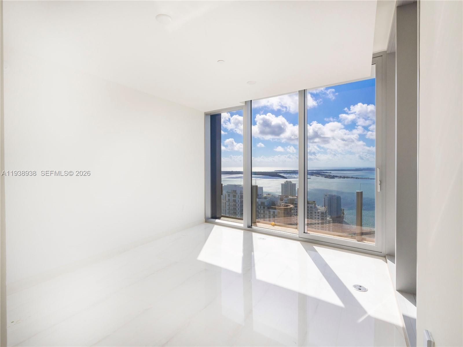 300 Biscayne Boulevard Way #4305W, Miami FL 33131