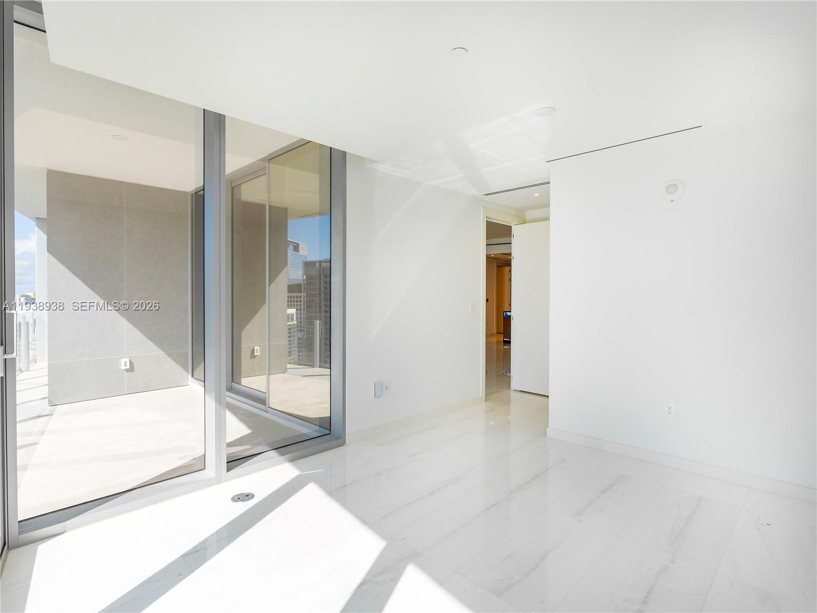 300 Biscayne Boulevard Way #4305W, Miami FL 33131
