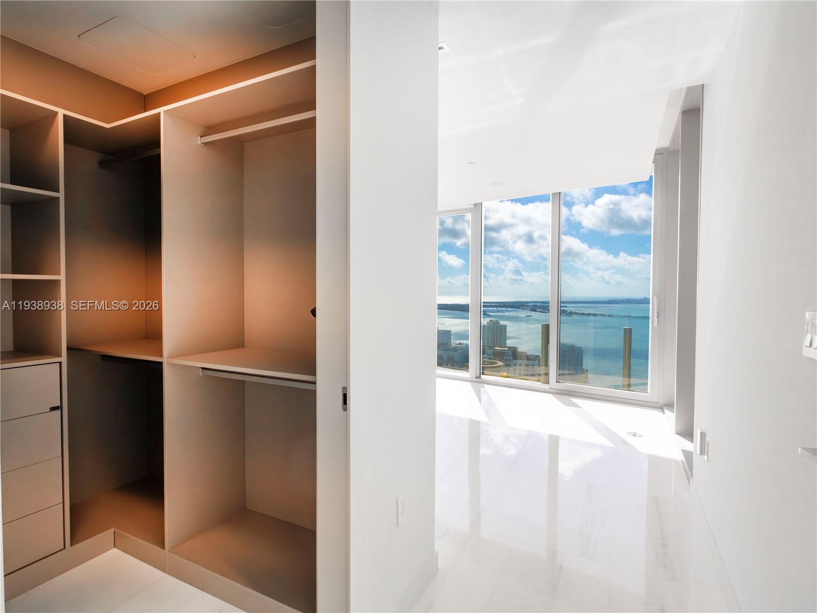 300 Biscayne Boulevard Way #4305W, Miami FL 33131