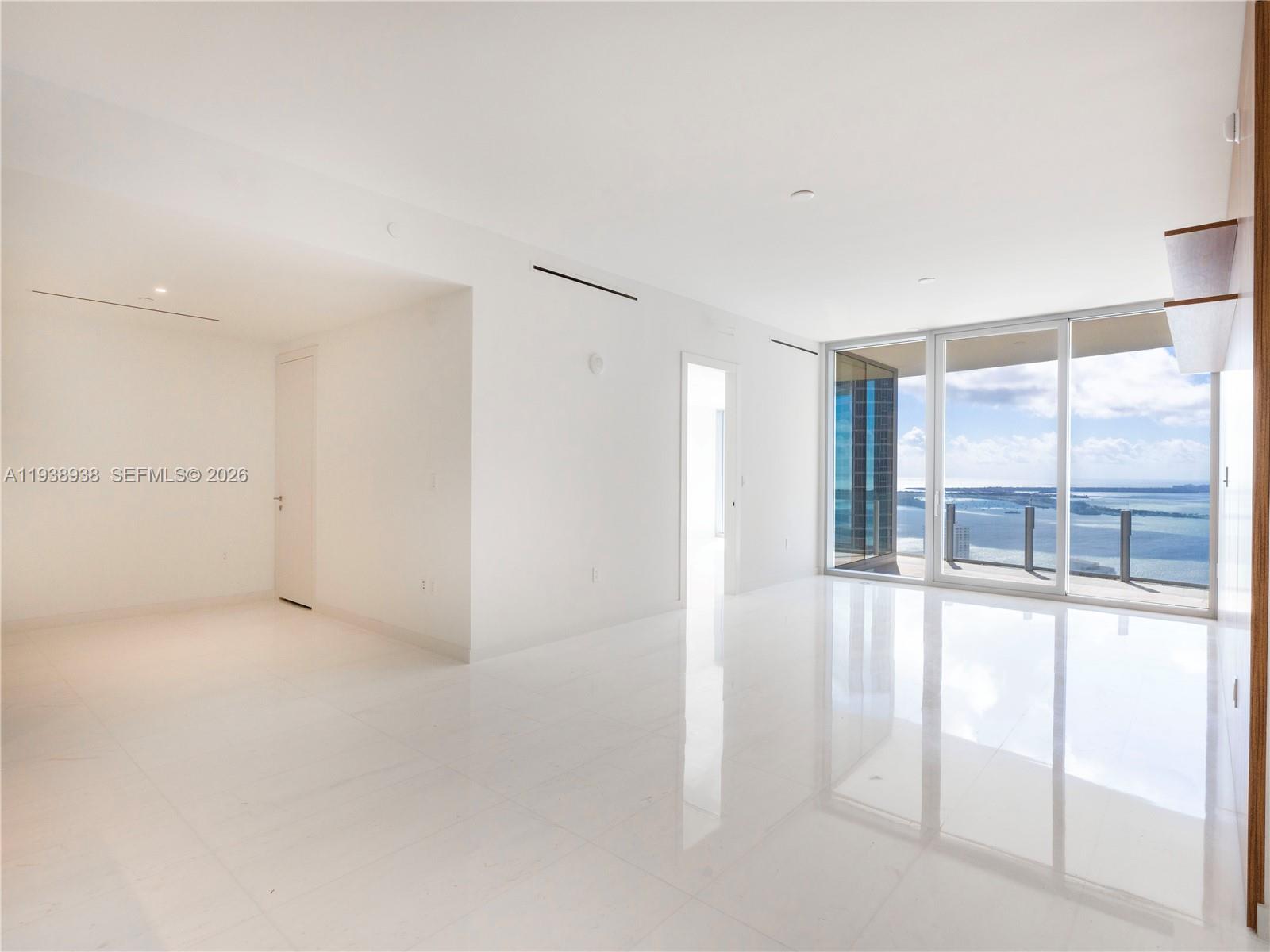 300 Biscayne Boulevard Way #4305W, Miami FL 33131