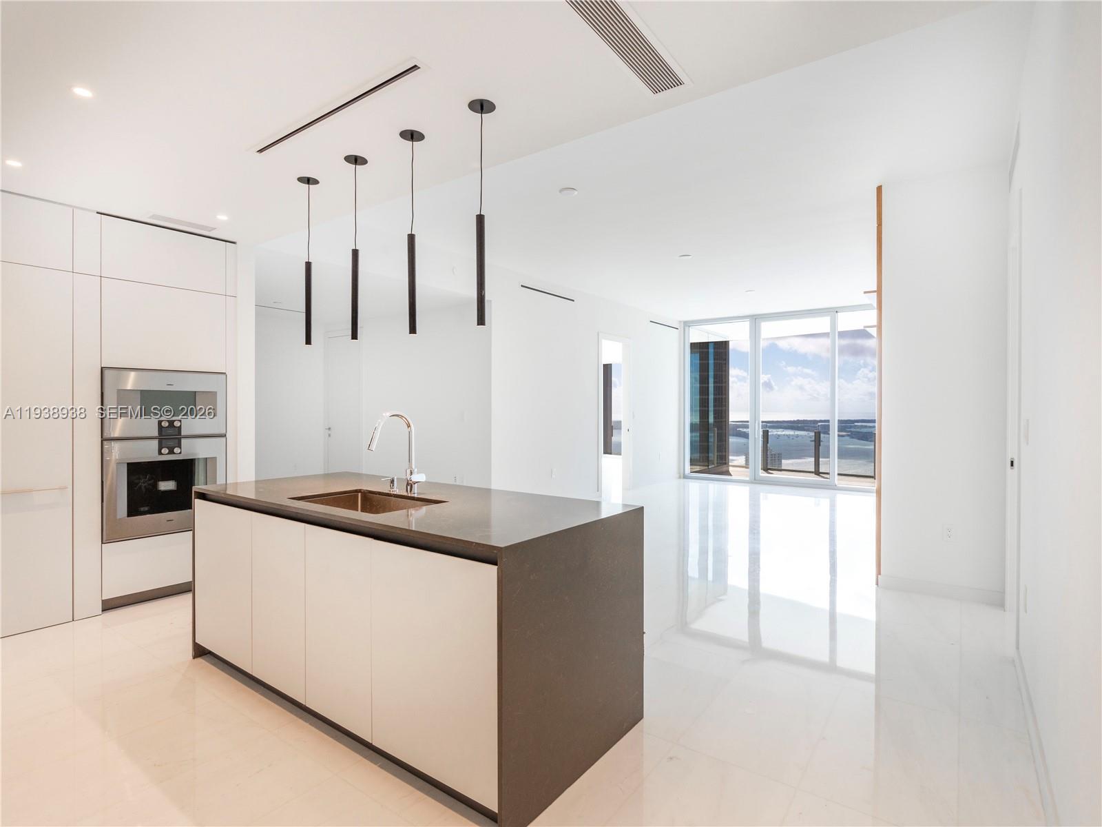 300 Biscayne Boulevard Way #4305W, Miami FL 33131