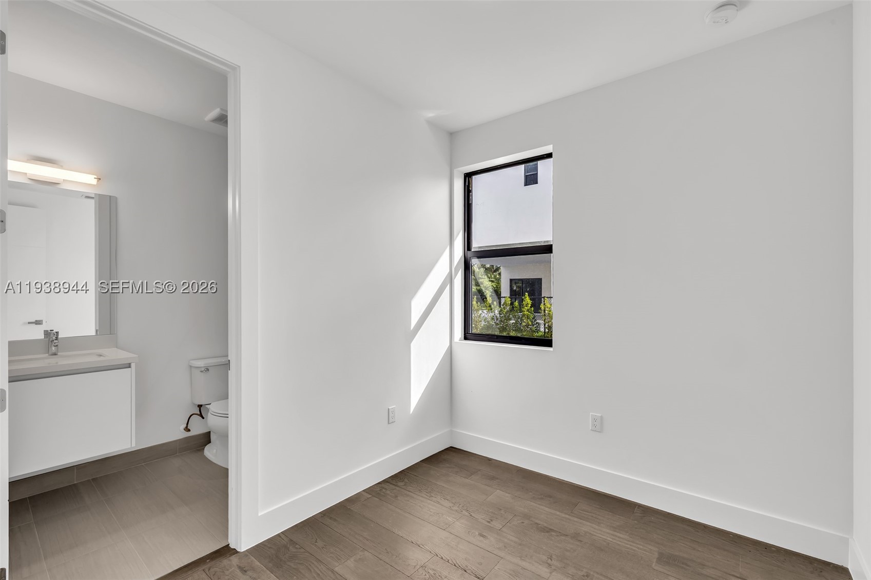 16699 N Botaniko Dr N, Weston FL 33326