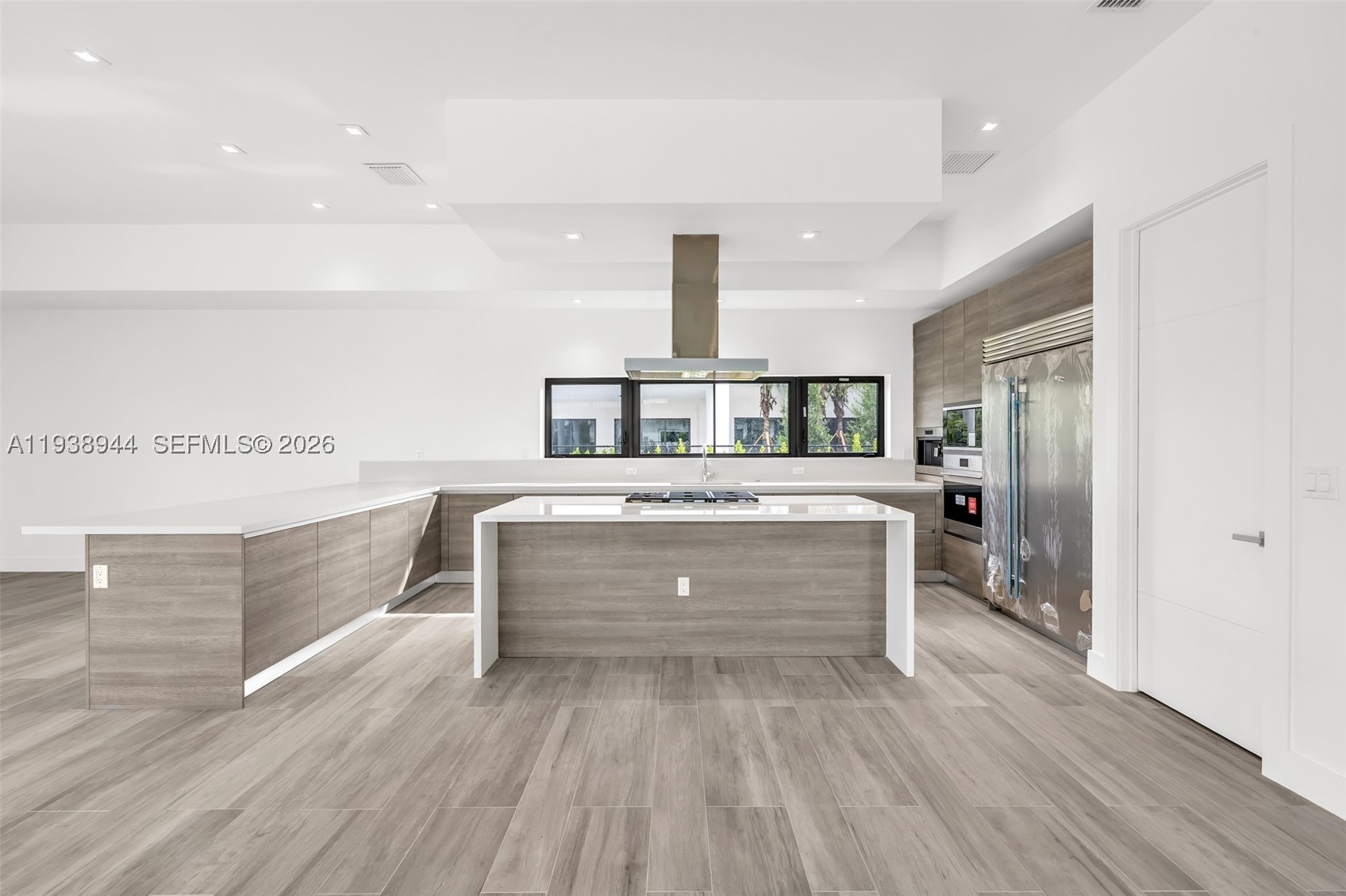 16699 N Botaniko Dr N, Weston FL 33326