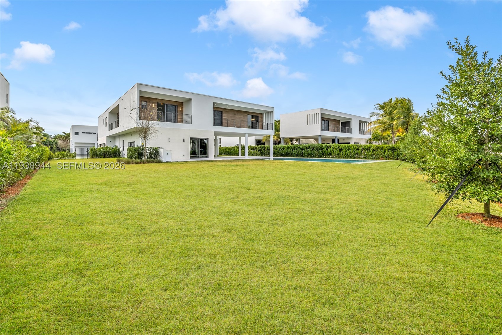 16699 N Botaniko Dr N, Weston FL 33326