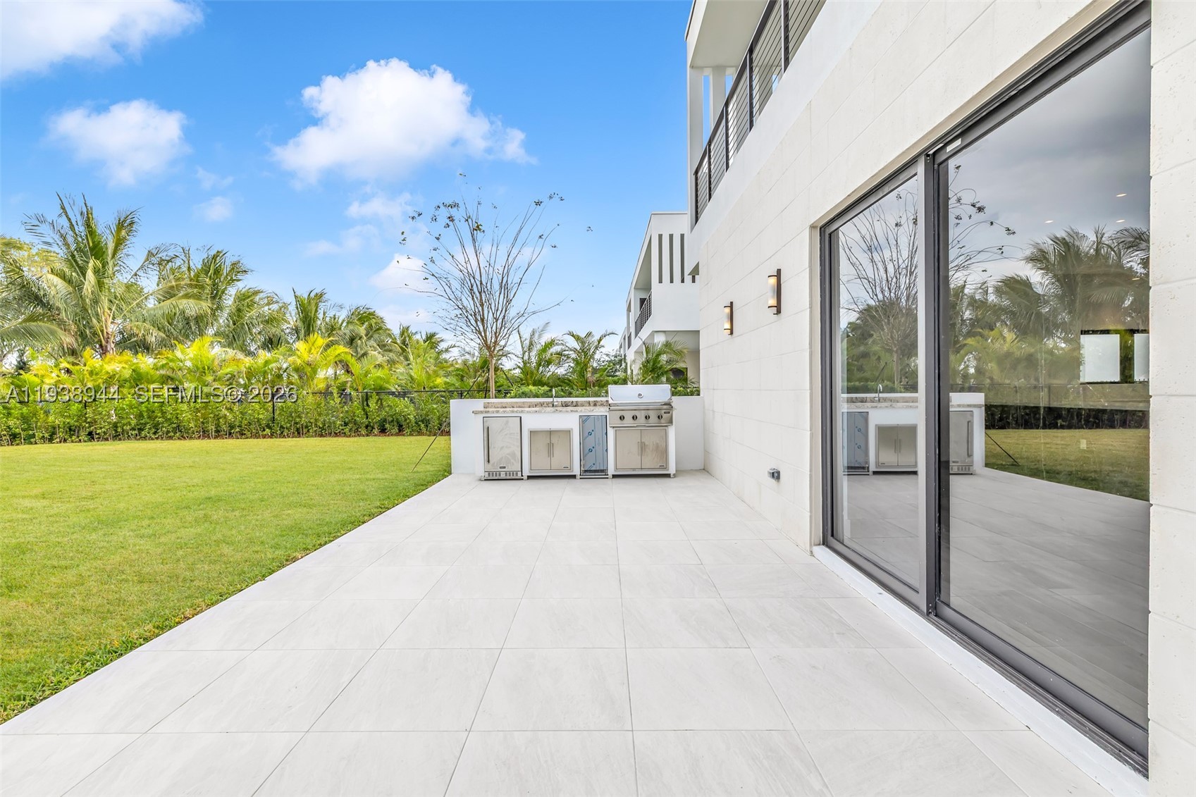 16699 N Botaniko Dr N, Weston FL 33326
