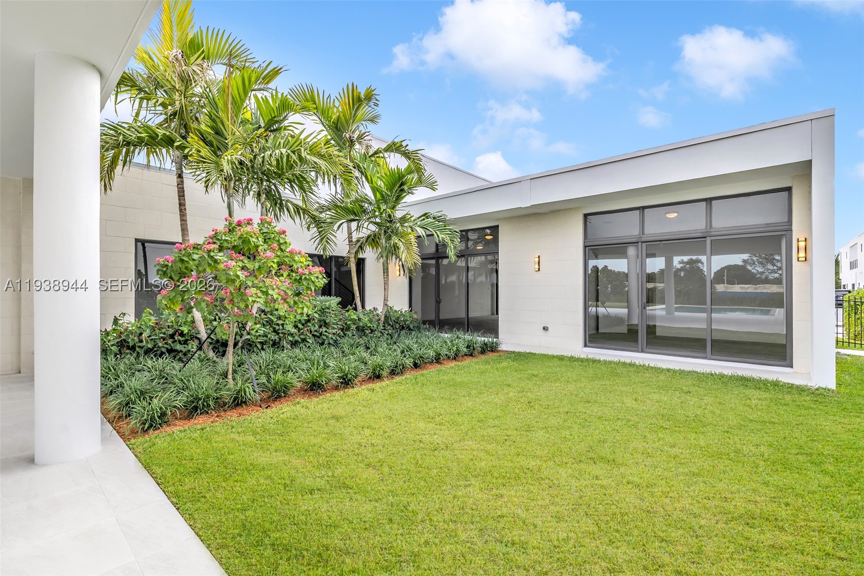 16699 N Botaniko Dr N, Weston FL 33326