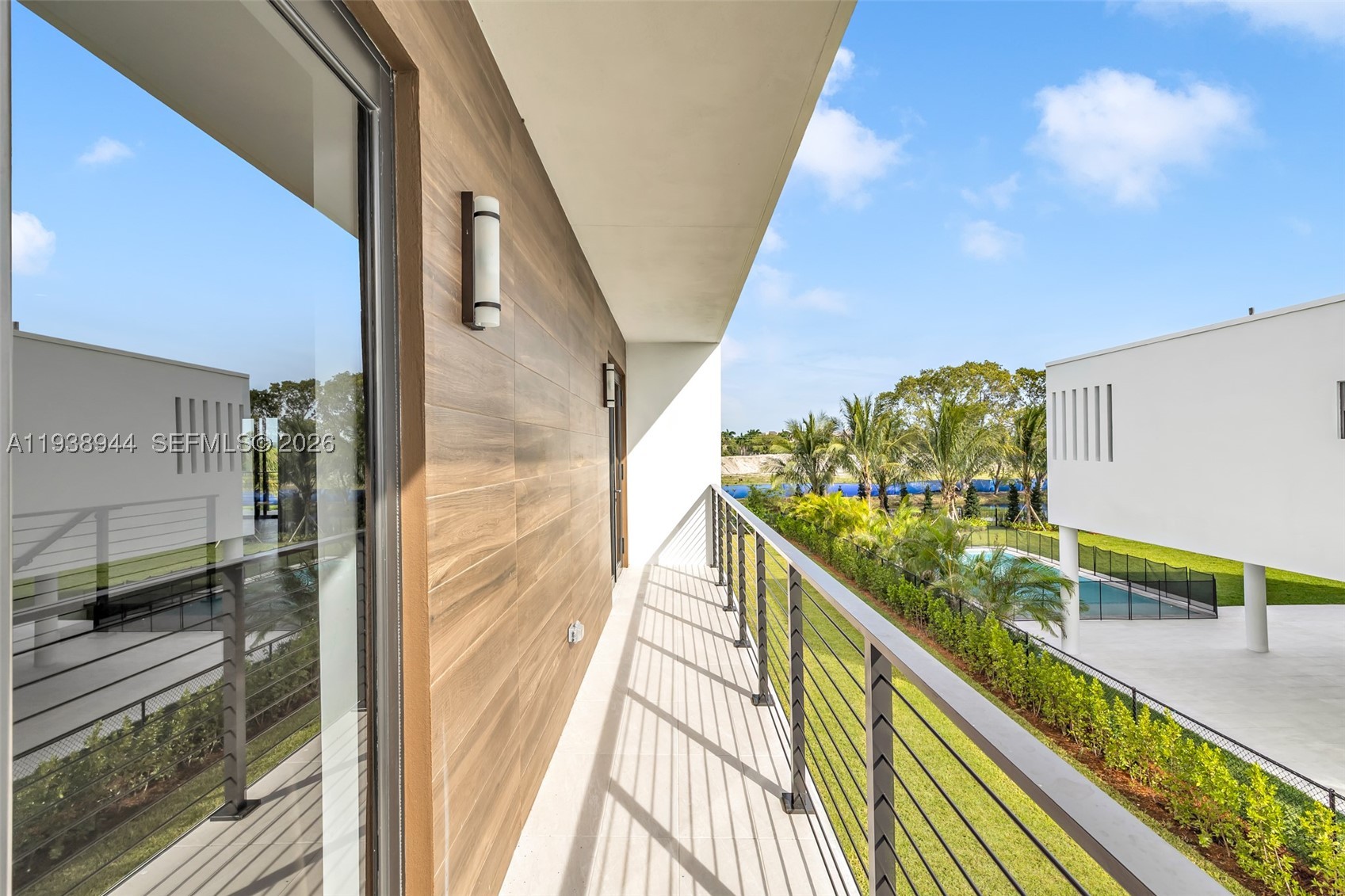 16699 N Botaniko Dr N, Weston FL 33326