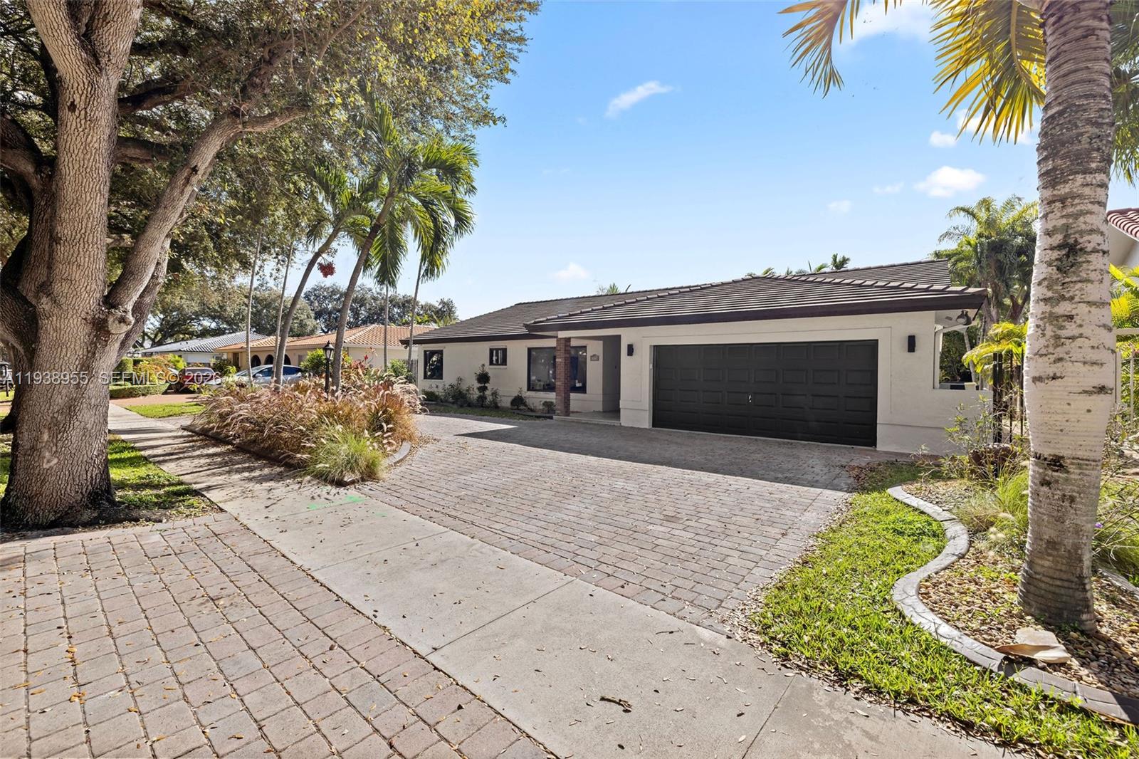 7910 NW 169th Ter, Miami Lakes FL 33016