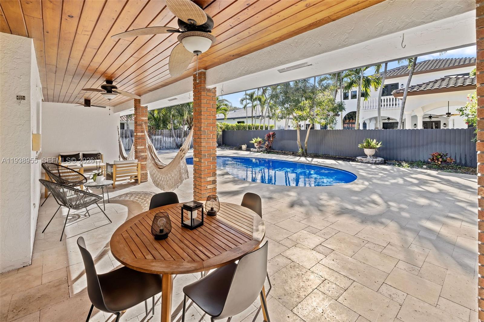 7910 NW 169th Ter, Miami Lakes FL 33016