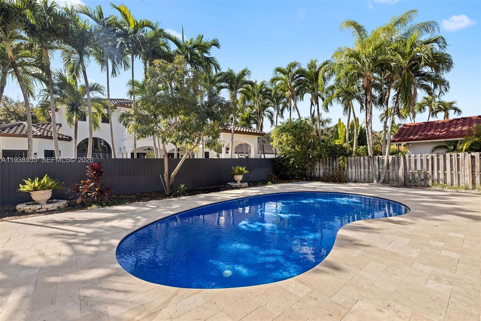 7910 NW 169th Ter, Miami Lakes FL 33016