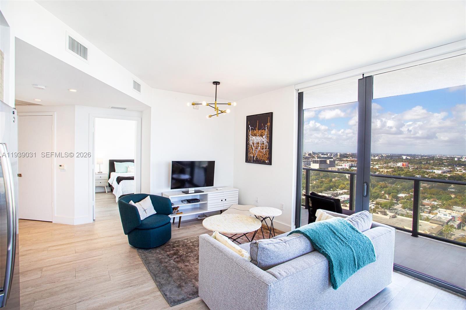 121 NE 34th St #2616, Miami FL 33137