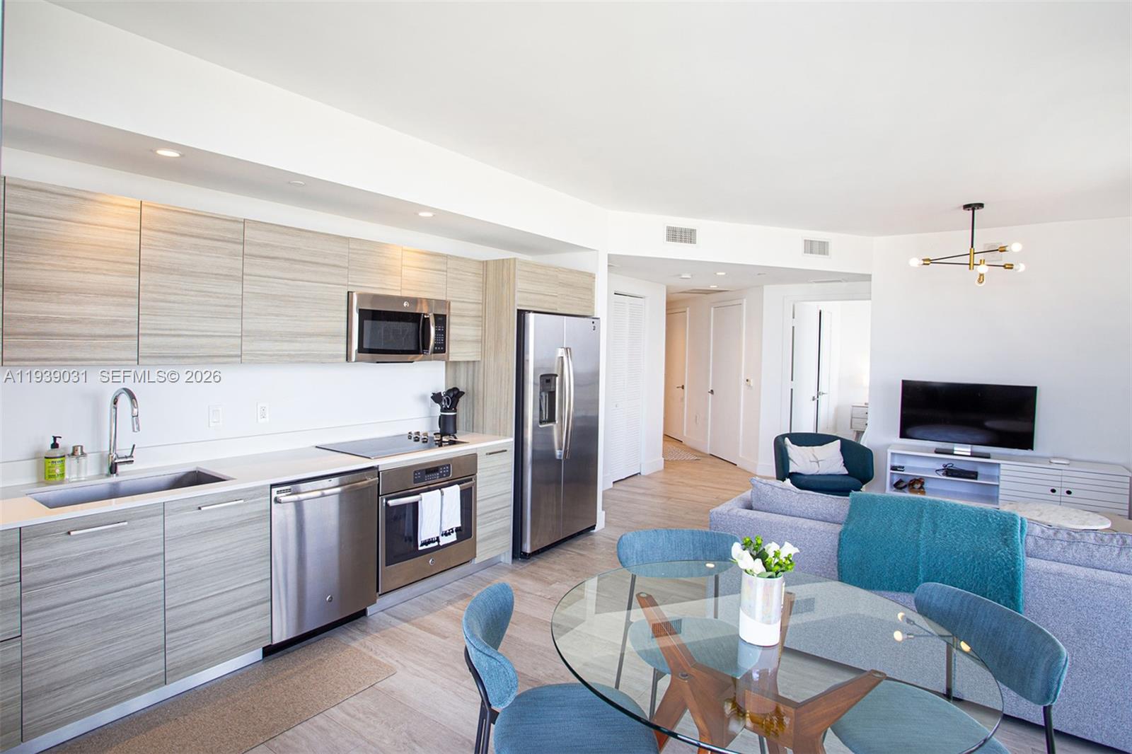 121 NE 34th St #2616, Miami FL 33137