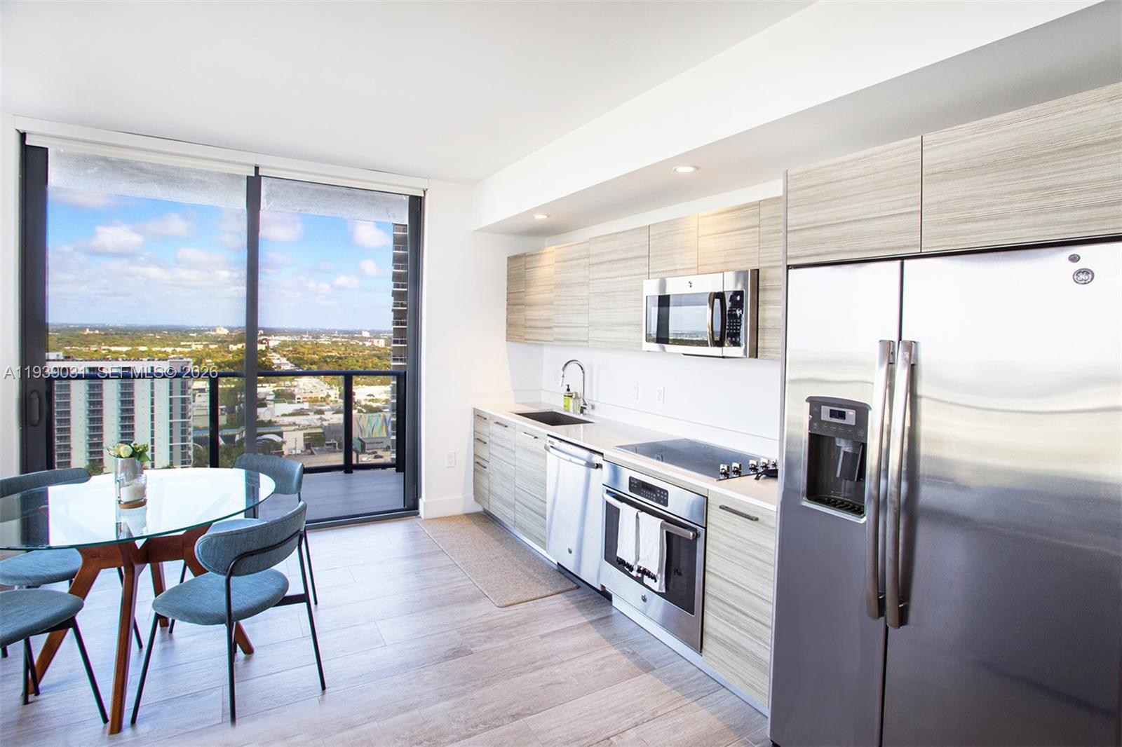 121 NE 34th St #2616, Miami FL 33137