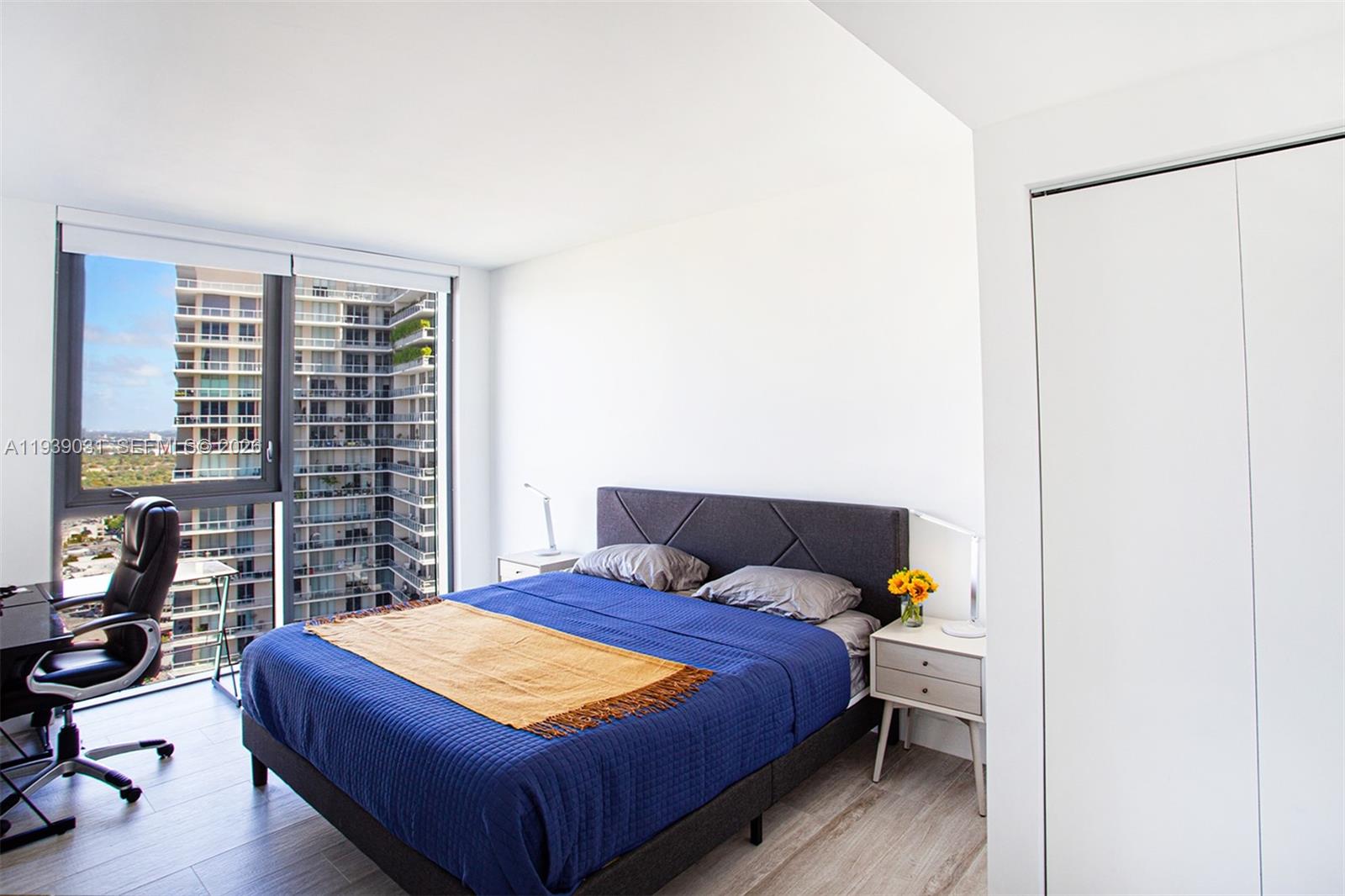 121 NE 34th St #2616, Miami FL 33137