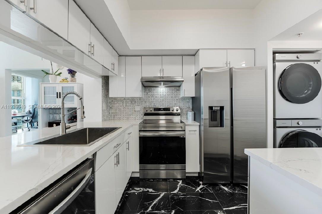 31 SE 5th St #3918, Miami FL 33131
