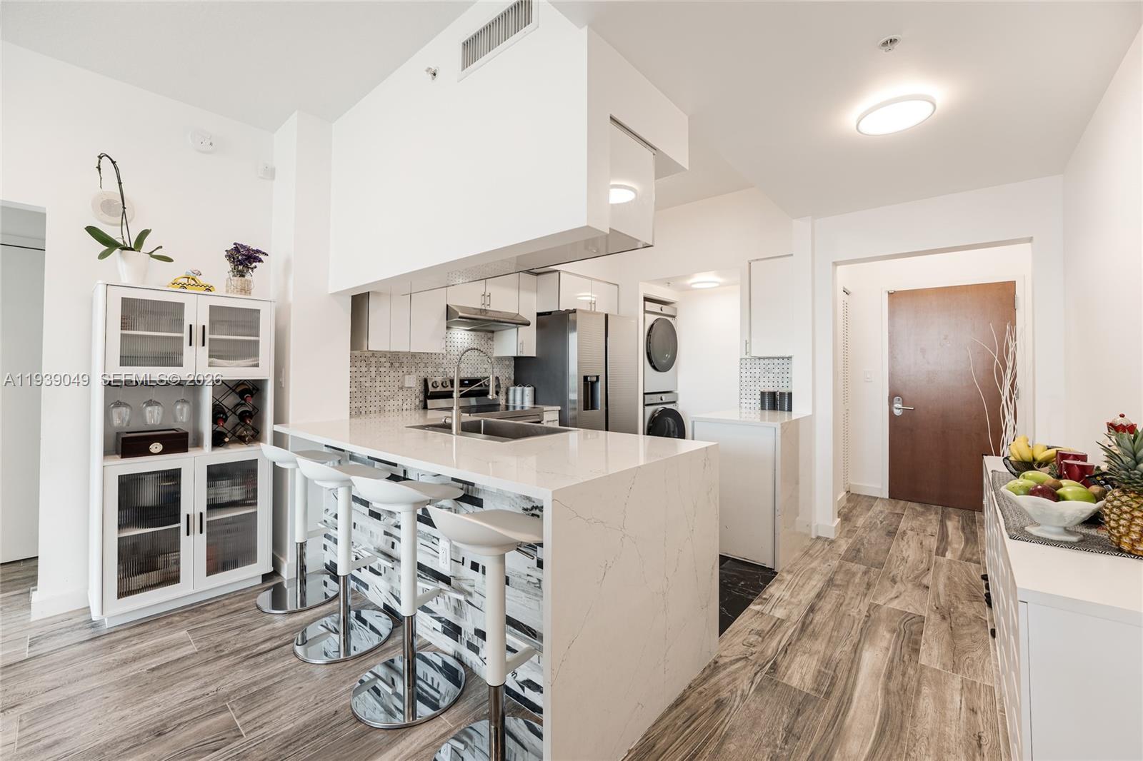 31 SE 5th St #3918, Miami FL 33131