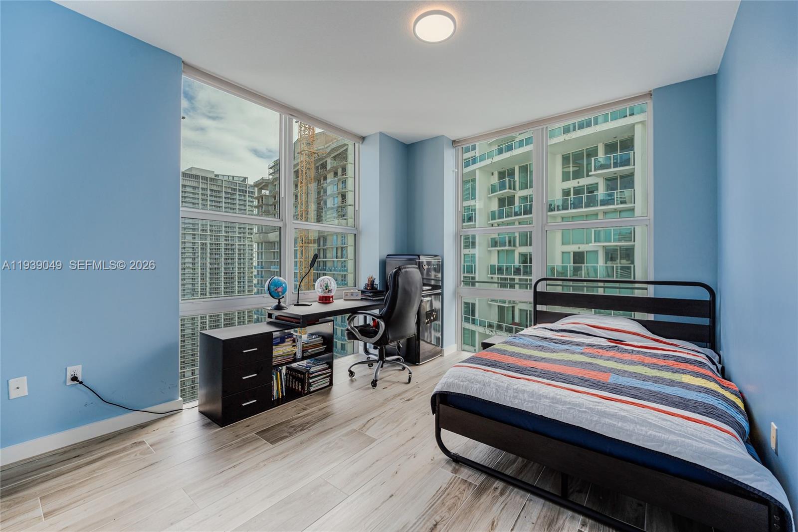 31 SE 5th St #3918, Miami FL 33131