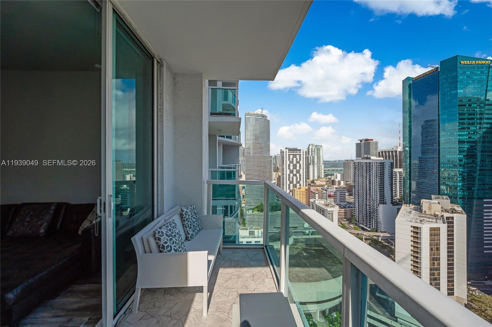 31 SE 5th St #3918, Miami FL 33131