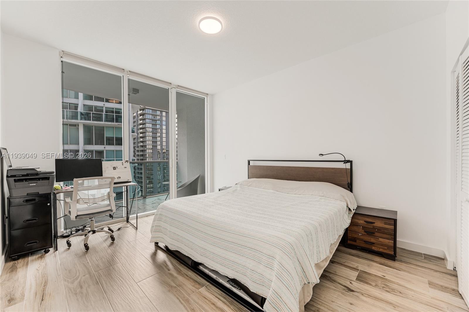 31 SE 5th St #3918, Miami FL 33131