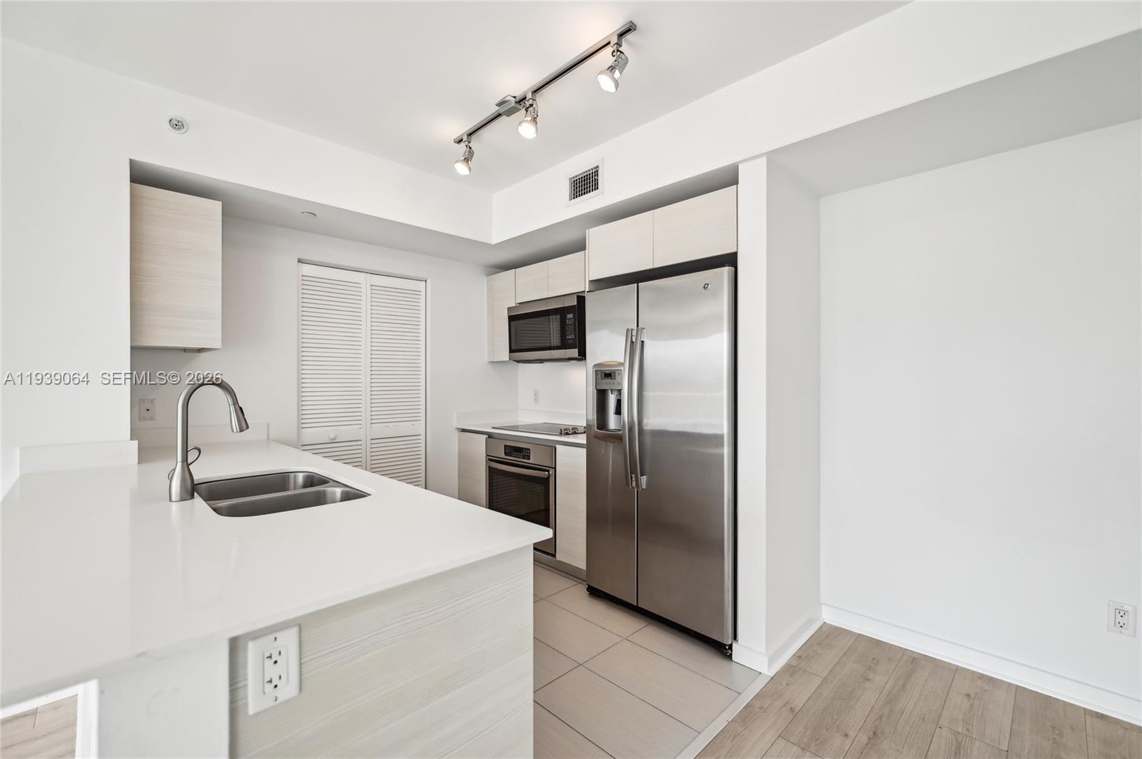 4250 Biscayne Blvd #1516, Miami FL 33137