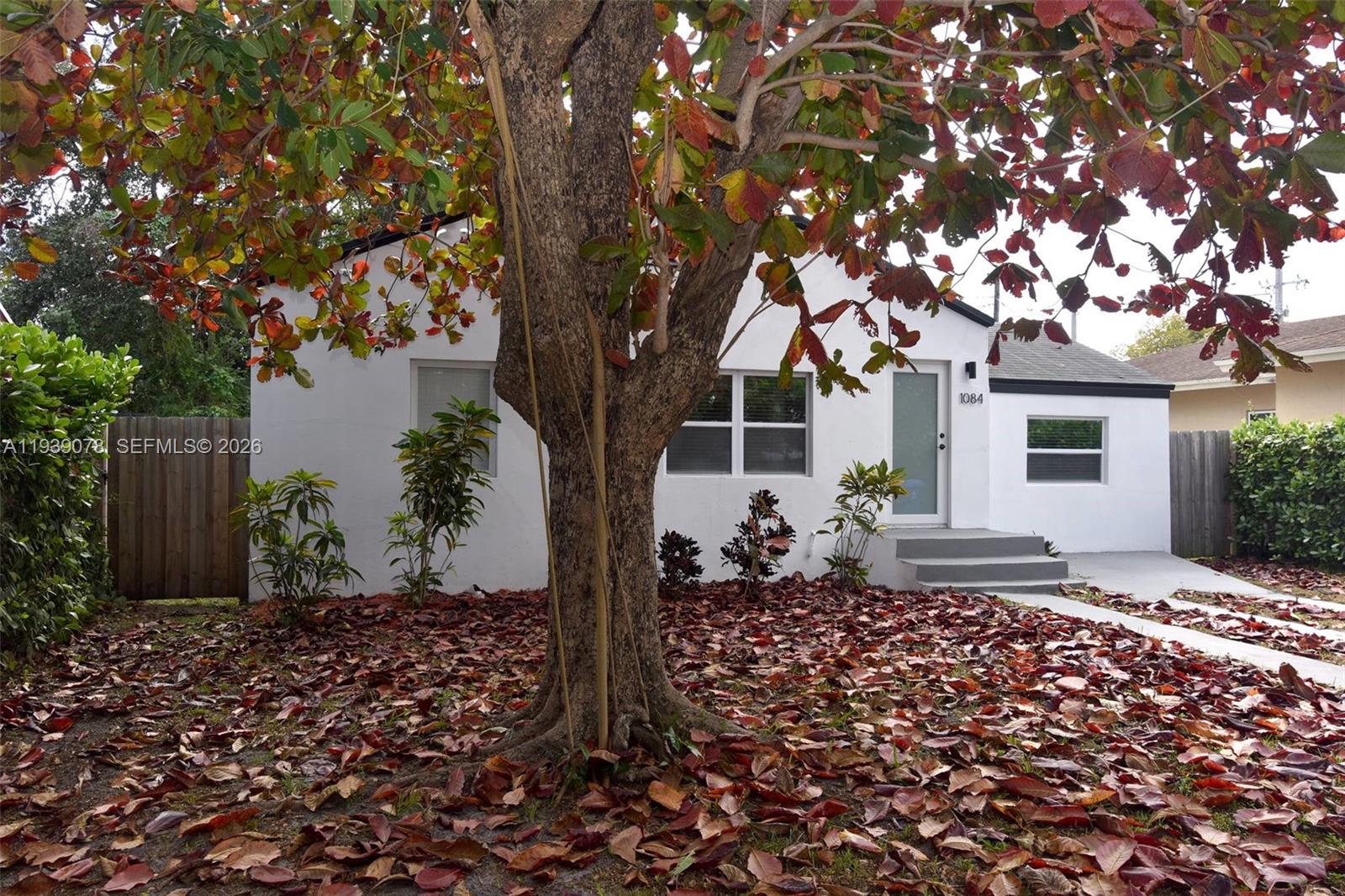 1084 NW 66th St, Miami FL 33150