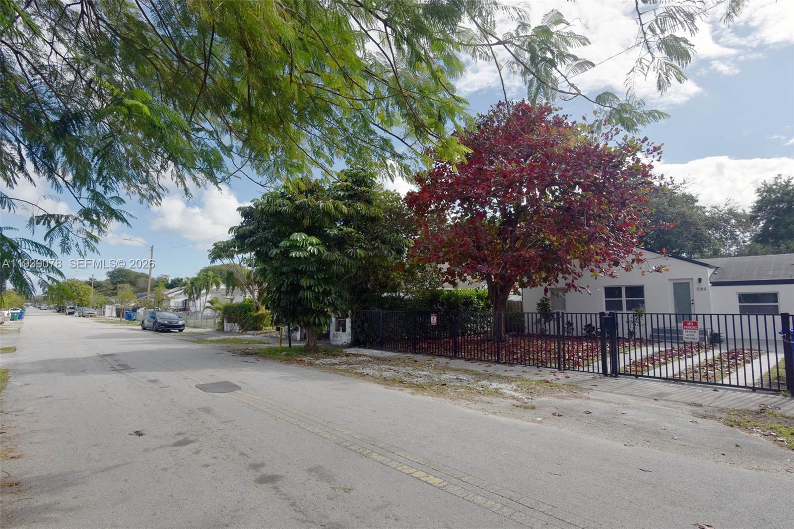 1084 NW 66th St, Miami FL 33150