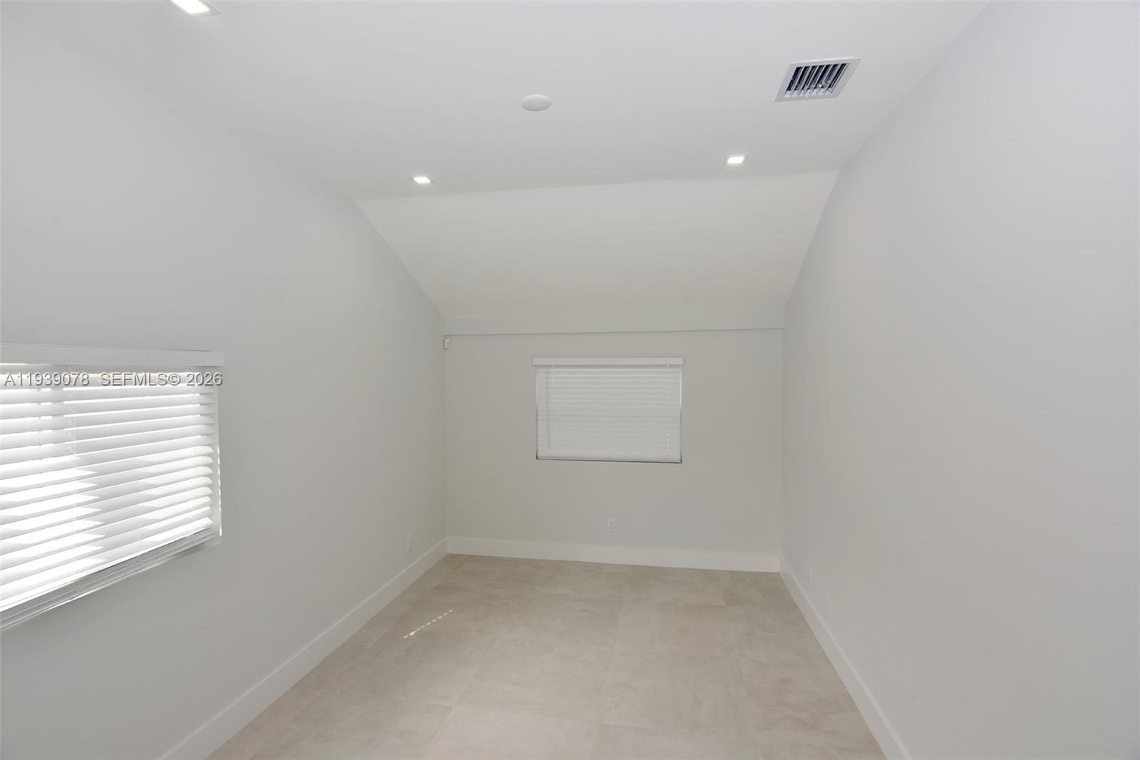 1084 NW 66th St, Miami FL 33150