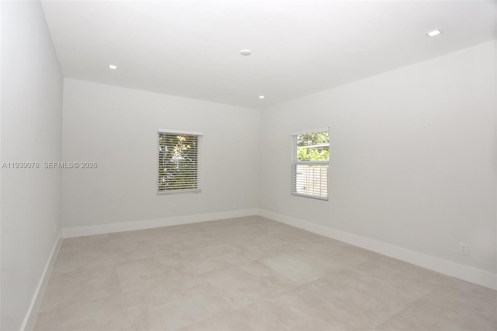 1084 NW 66th St, Miami FL 33150